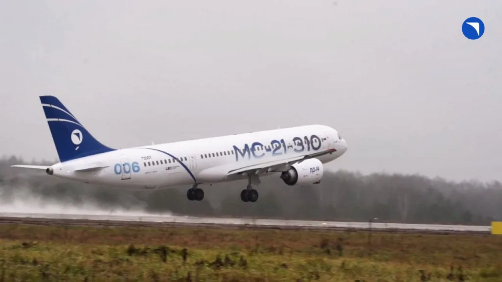 Второй МС-21 с российскими системами вышел на сертификационные испытания