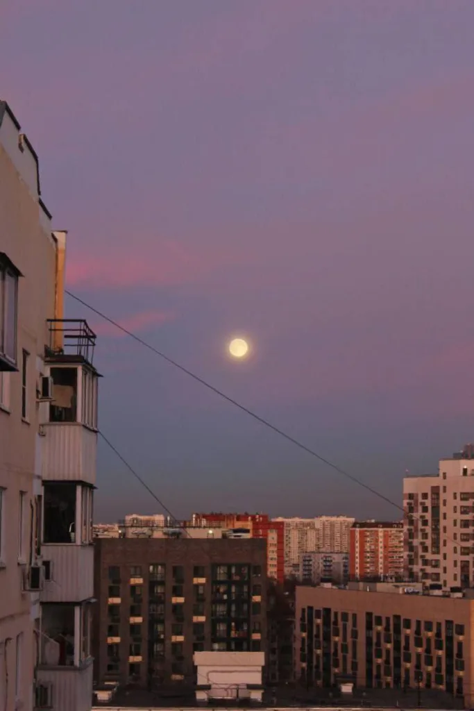 Россияне уже могут наблюдать суперлуние