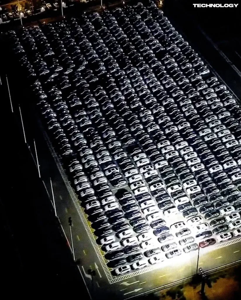 Новый завод китайской автомобилестроительной компании BYD в Чжэнчжоу превращается в один из крупнейших автомобильных производственных площадок в мире, меняя масштабы производства электромобилей