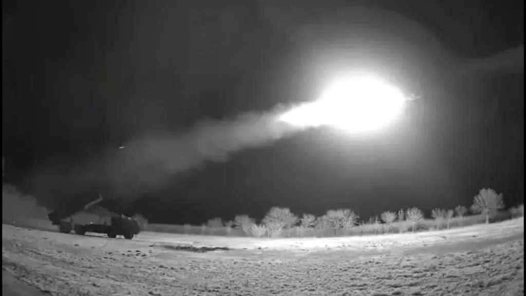 Первое видео запуска крылатой ракеты «Длинный Нептун» из модифицированной пусковой установки на шасси Tatra