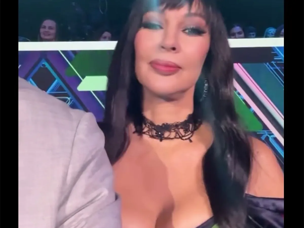 Лера Кудрявцева вновь сделала операцию на груди и перекрасила волосы в брюнетку0