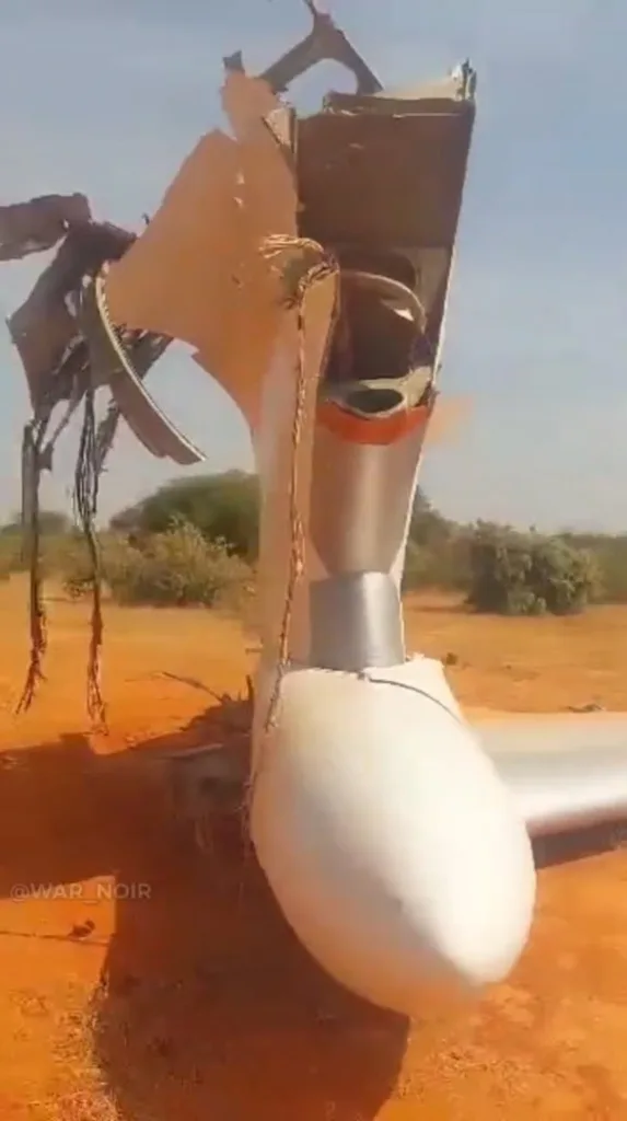 Момент падения горящего Ил-76 и его обломки в Судане