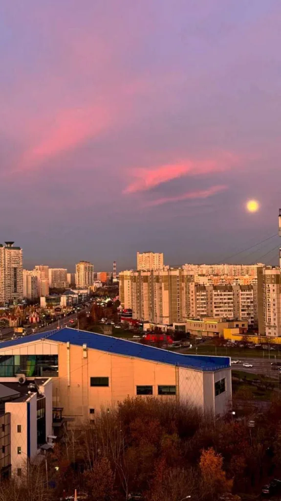 Россияне уже могут наблюдать суперлуние