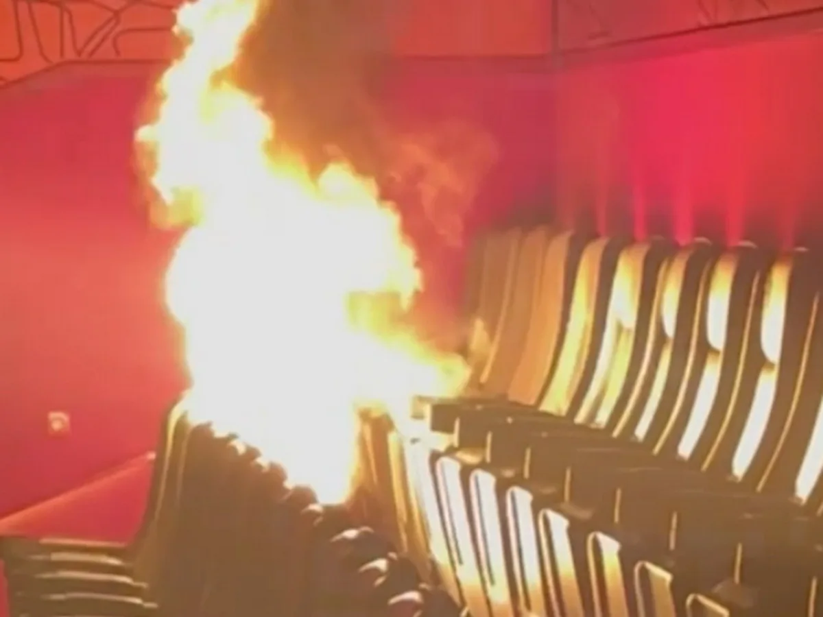 Подросток в Москве пытался поджечь кинотеатр в ТЦ Авиапарк: он получал указания по телефону0