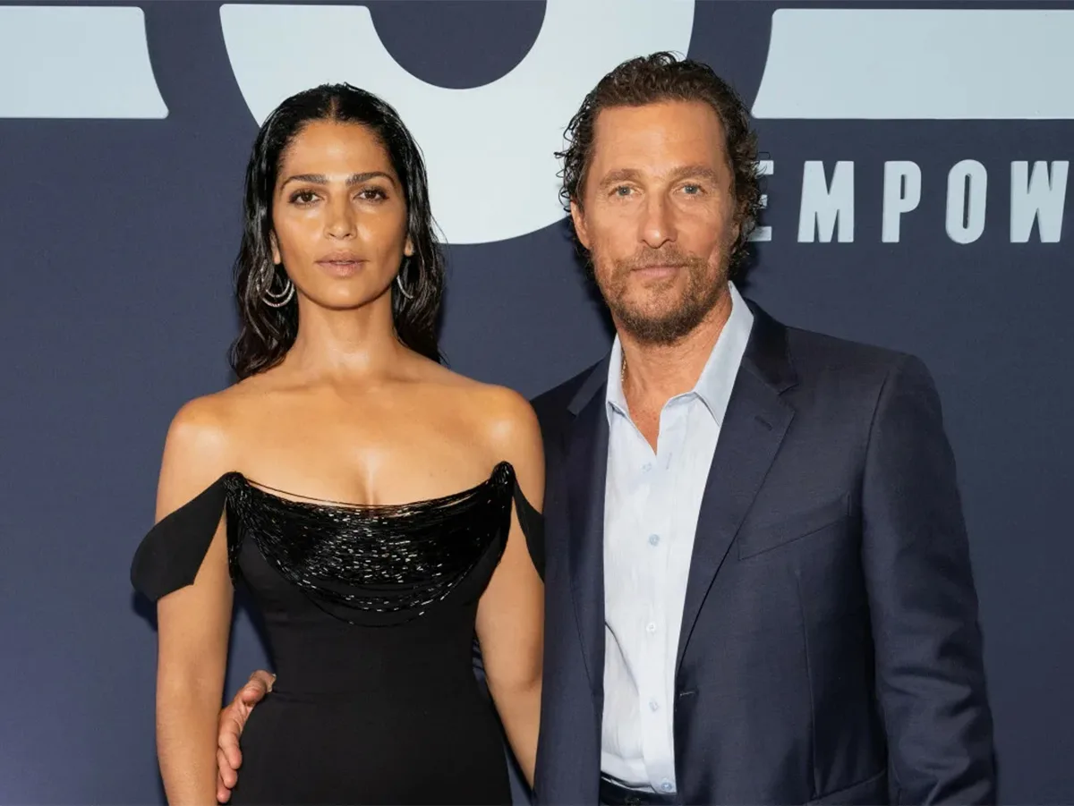 Мэттью Макконахи и его жена сняли трусы перед камерой0