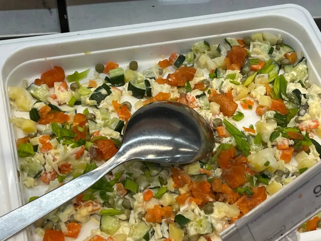 Салат «Пегас» принесет удачу и деньги в год Огненной Лошади – поставьте на новогодний стол