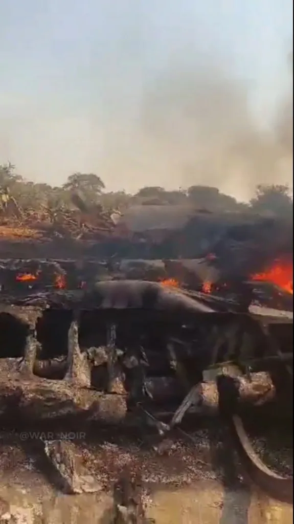 Момент падения горящего Ил-76 и его обломки в Судане