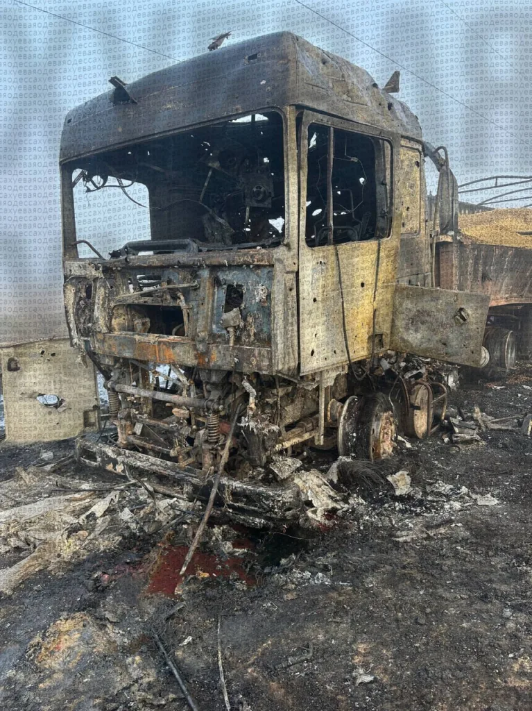 Результат прилета "Гераней" по стоянке грузовиков с топливом и зерном в Измаильском районе Одесской области