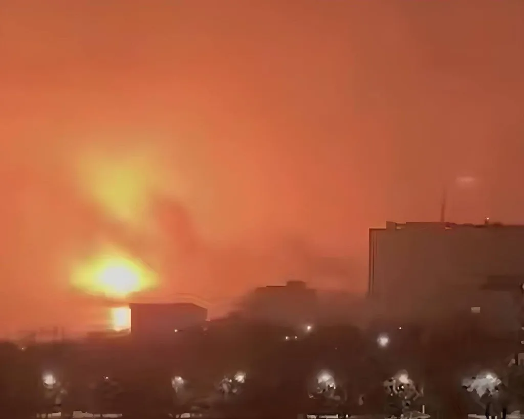 Три человека погибли, не менее 15 пострадали в результате одной из крупнейших атак украинских БПЛА по югу России