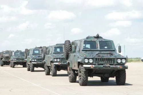Еще один пример иностранной модернизации старой советской техники - серийный лёгкий бронеавтомобиль на базе переделанного ГАЗ-66
