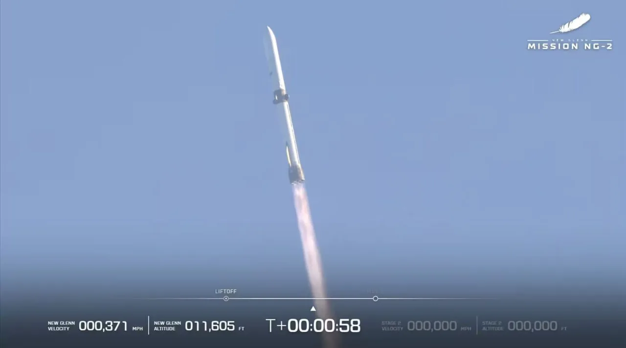 В мире появилась вторая тяжелая многоразовая ракета - Blue Origin успешно запустила ракету New Glenn с марсианской миссией