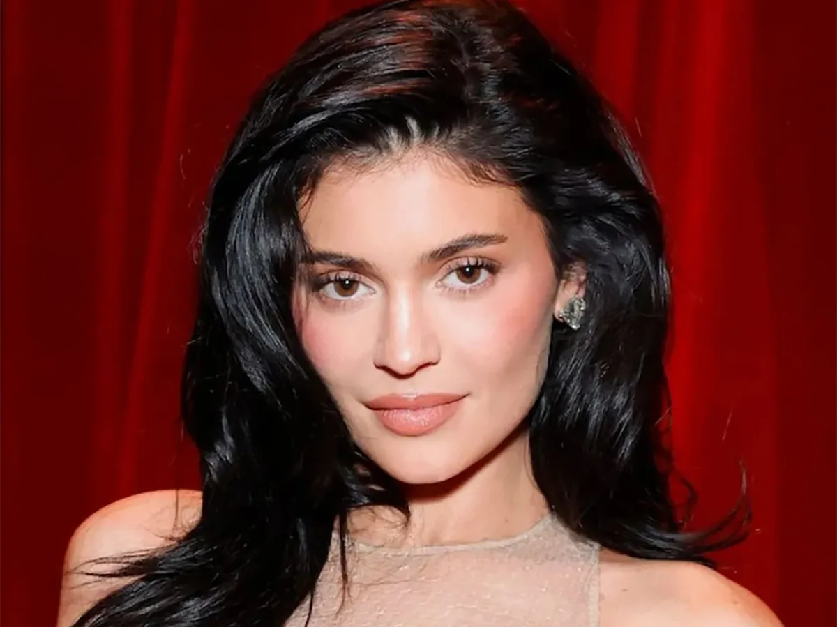 Кайли Дженнер сняла трусы на камеру в ожидании Тимоти Шаламе0