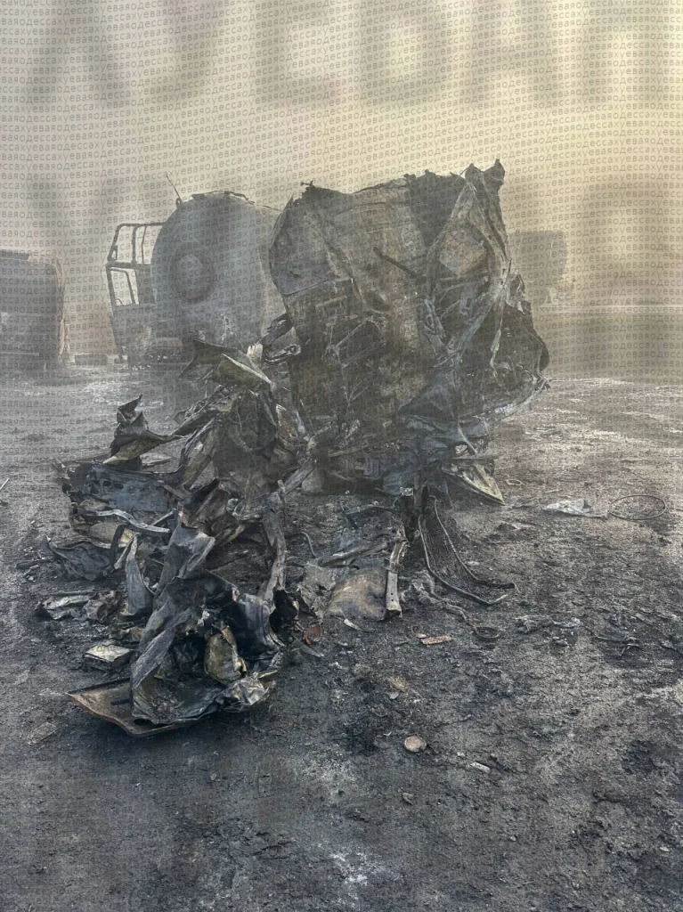 Результат прилета "Гераней" по стоянке грузовиков с топливом и зерном в Измаильском районе Одесской области