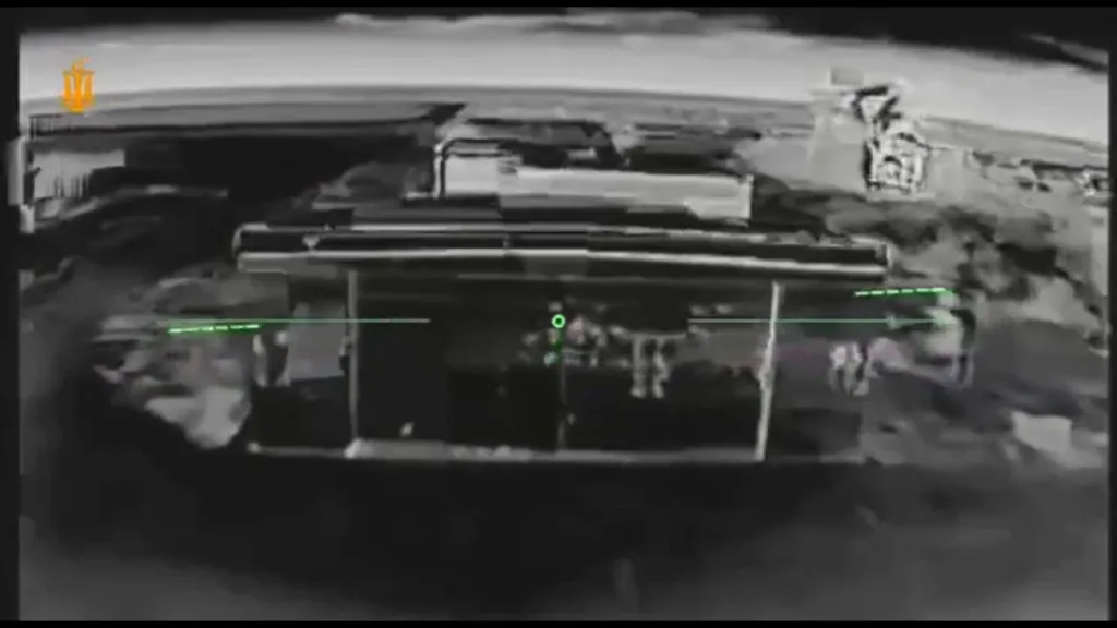 Удары украинских FPV-дронов по арктическому ЗРК «Тор-М2ДТ» и макету ЗРПК «Панцирь-С1», а также последующие удары дронов FP-2 по защитным ангарам и диспетчерской вышке на авиабазе Бельбек в Крыму