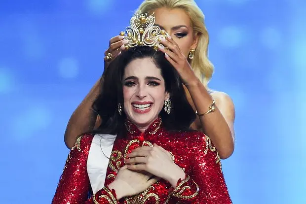 Корона через слезы: Как обладательницу титула «Мисс Вселенная» преследовали как дома, так и в Бангкоке