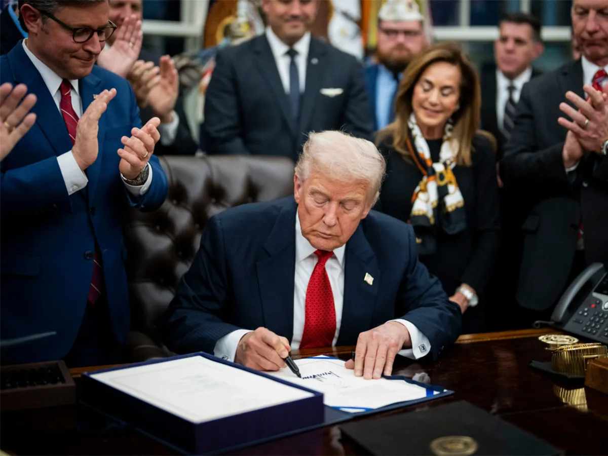 Трамп остановил рекордный 43-дневный шатдаун в США0