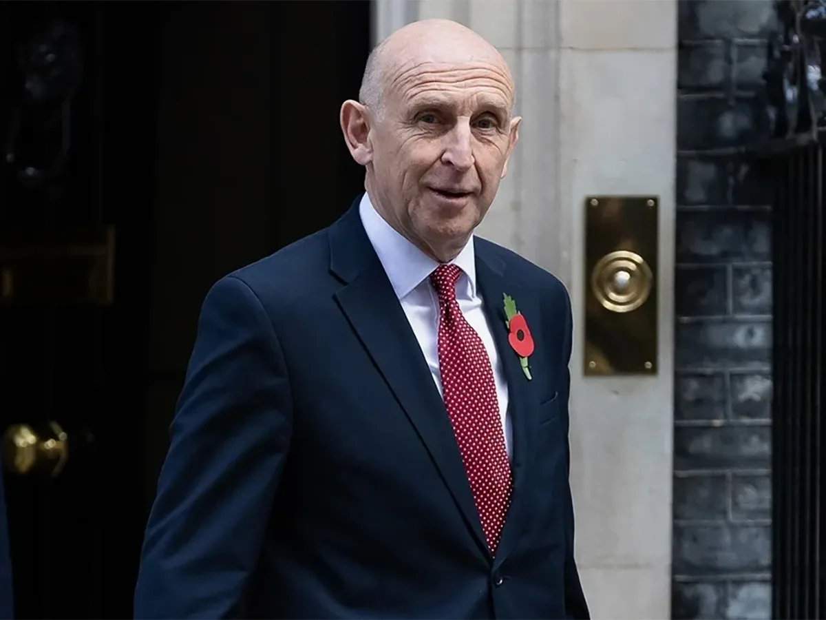 Британский министр обороны направил послание Путину0