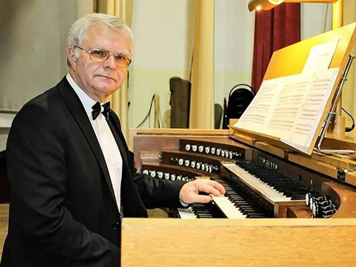 Композитора Алексея Шмитова задержали за домогательства на улице0