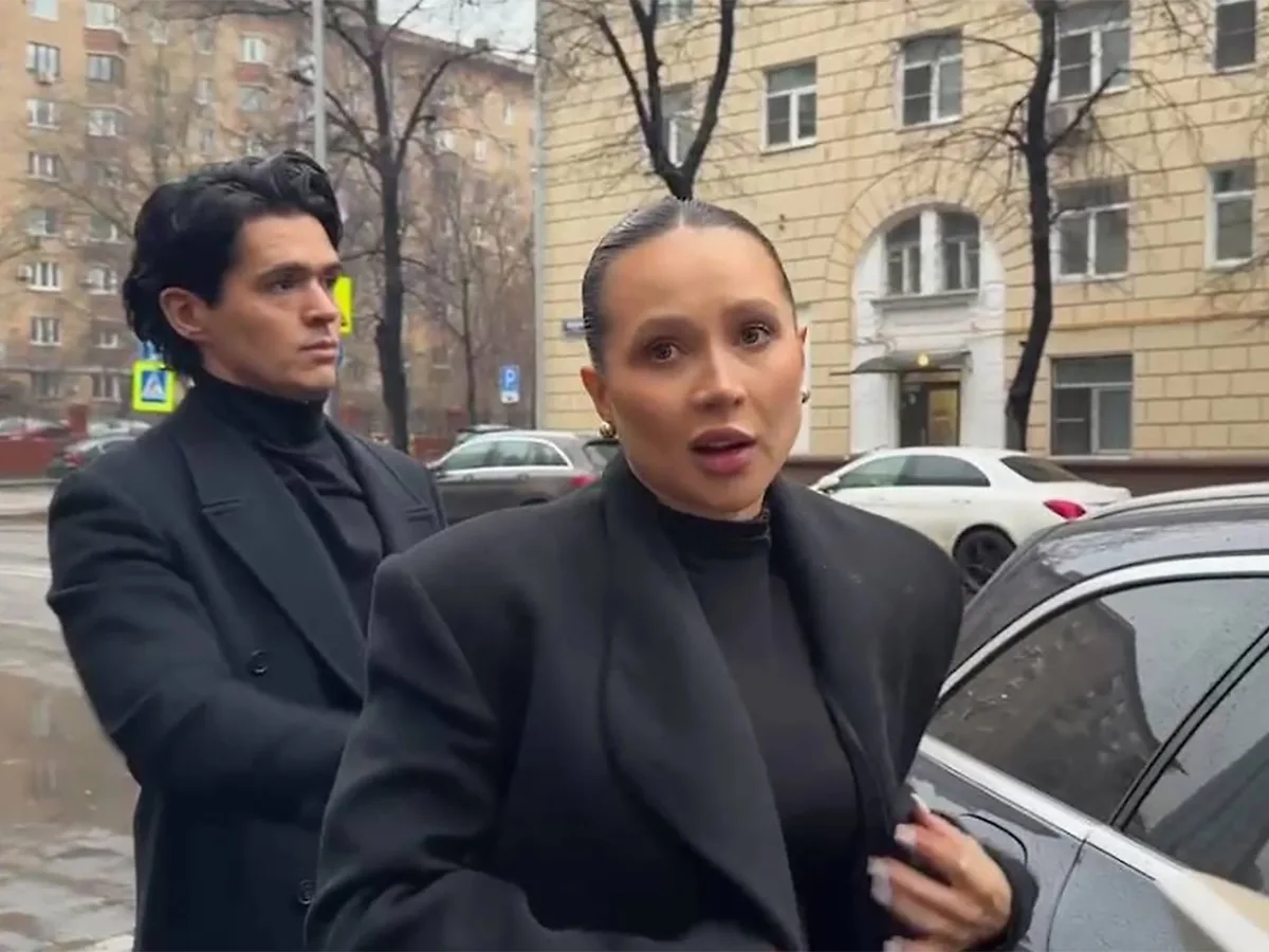 Беременная Лерчек сделала признание о том кто отец ее ребенка в суде0