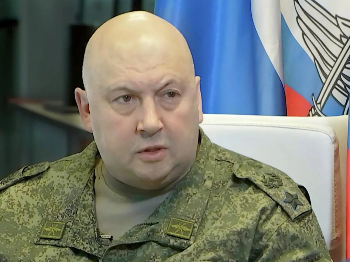 СМИ: генерал Суровикин может снова возглавить операции в зоне СВО0