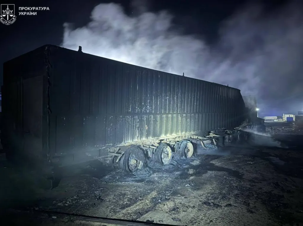 Результат прилета "Гераней" по стоянке грузовиков с топливом и зерном в Измаильском районе Одесской области