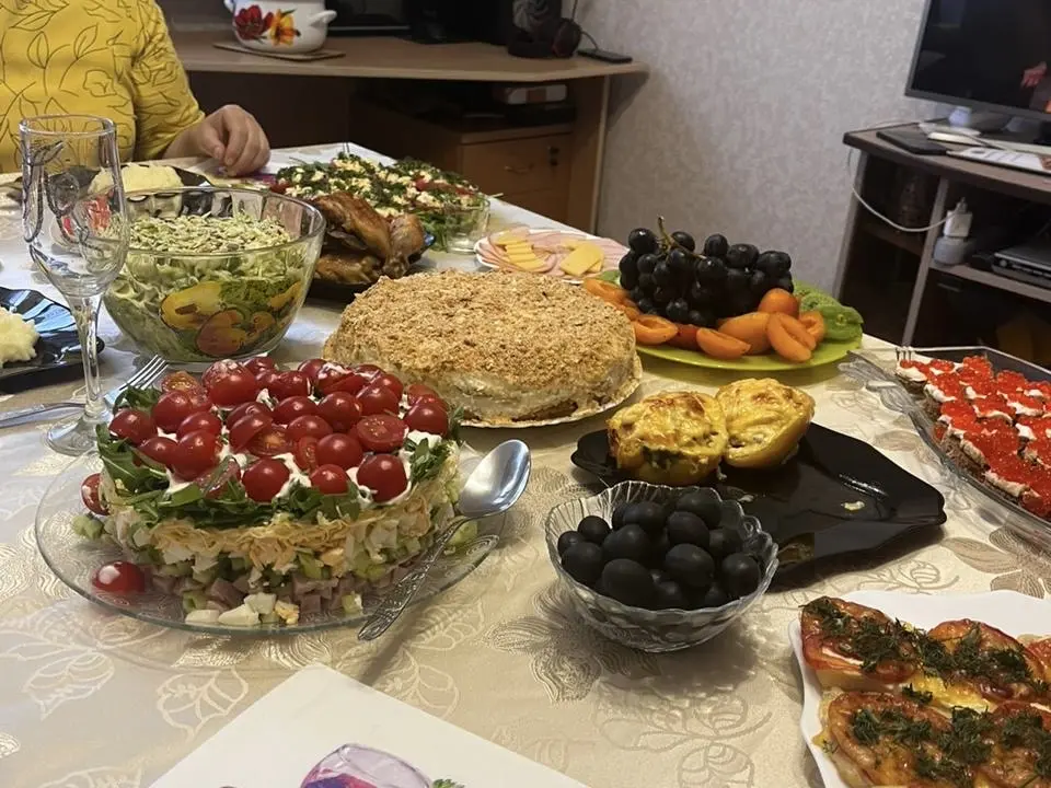 Праздничное меню «за копейки»: 10 королевских блюд, которые на моем столе сметают первыми — уже составляю меню на Новый год