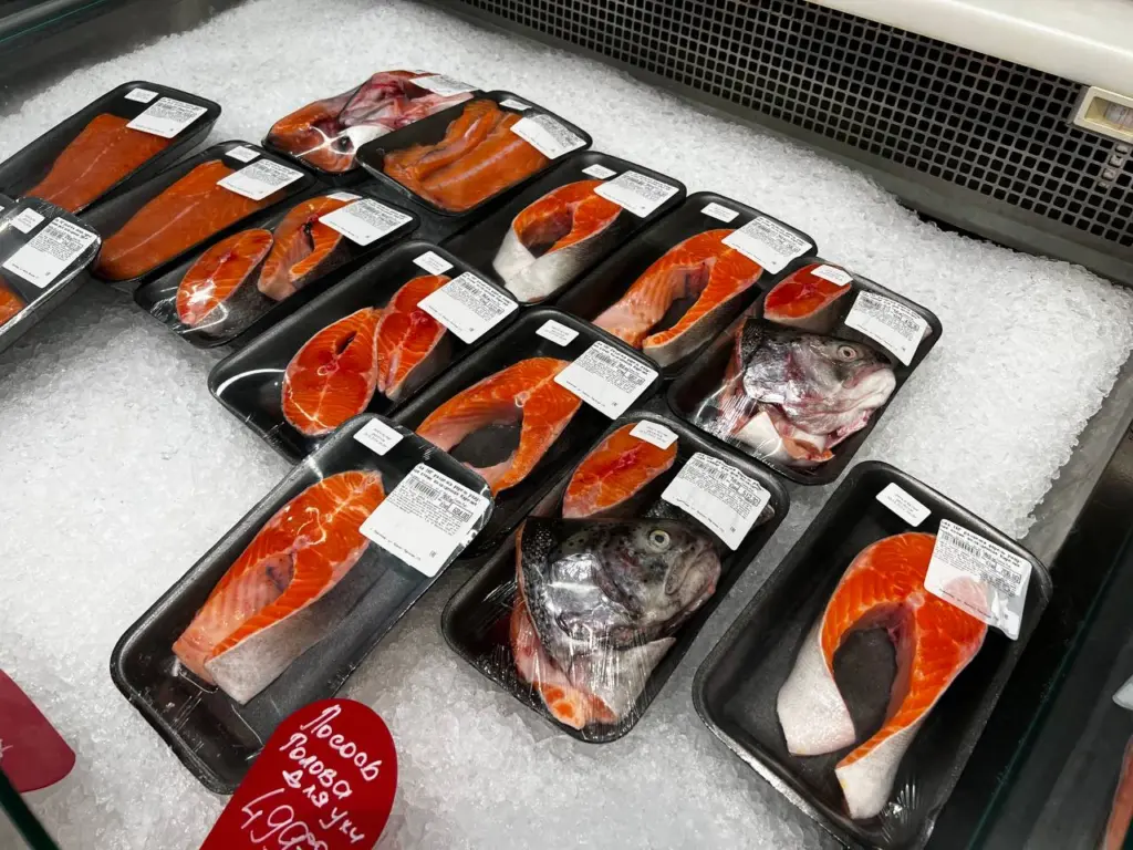 Солим горбушу, а в результате получаем «семгу»: как правильно засолить рыбу, чтобы она распадалась во рту, как сахарная вата