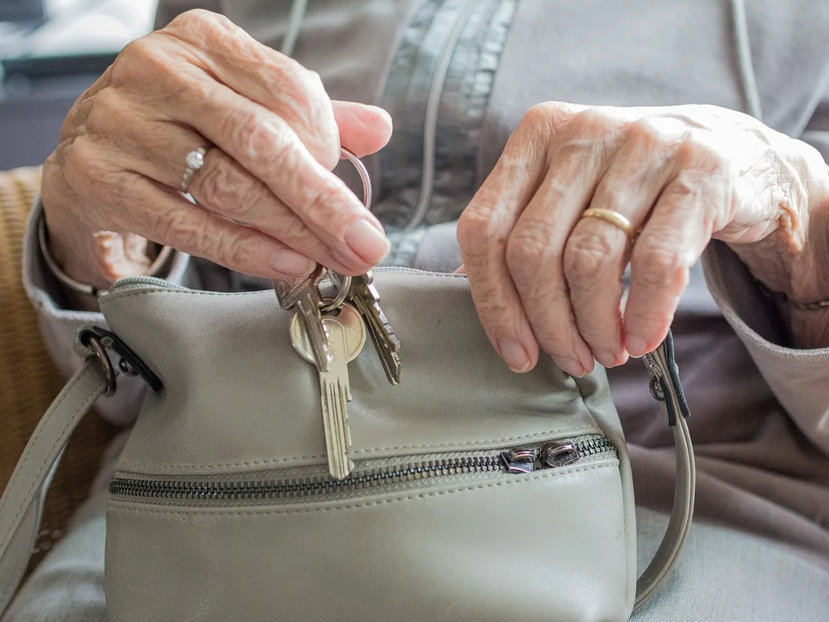 В России суд отказал пенсионерке, продавшей квартиру под воздействием мошенников0