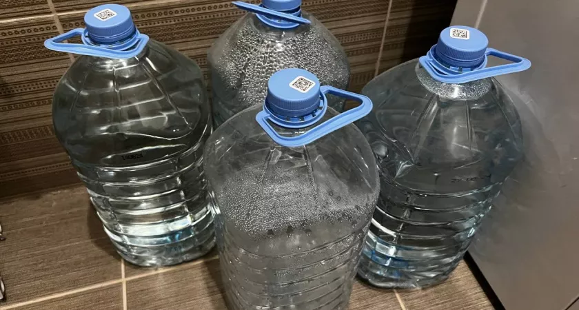 Пластиковые бутылки не выбрасываю: разрезаю на 3 части и получаю очень необходимую вещь — без нее просто невозможно в хозяйстве