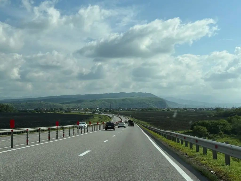 В ГАИ рассказали, зачем на самом деле инспекторы начали требовать мобильник для осмотра и что на это правильно должен отвечать водитель 