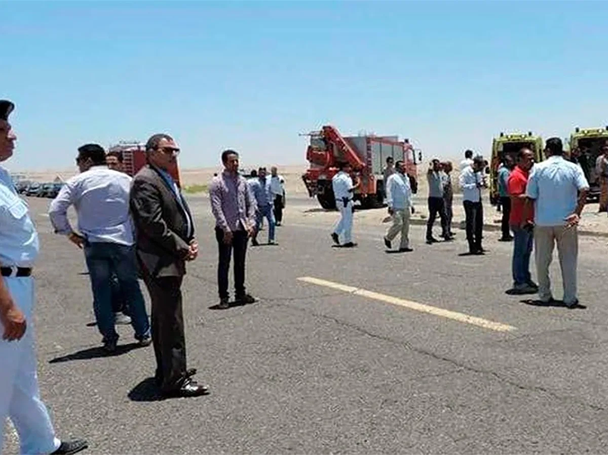 В Египте столкнулись грузовик и автобус с туристами из РФ: погибли два человека, в том числе россиянка0