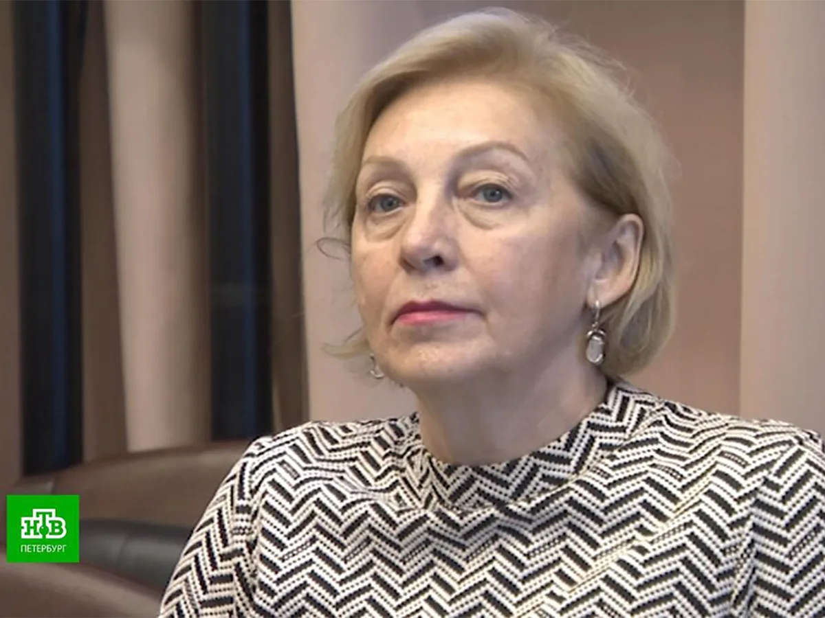 Депутата Штанникову из Петербурга наказали штрафом за фотографию Навального0