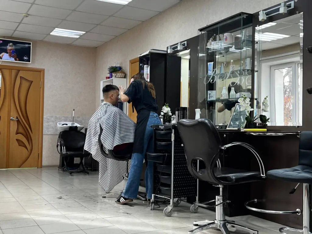 Как правильно мыть голову, чтобы не остаться без волос — советы опытного парикмахера