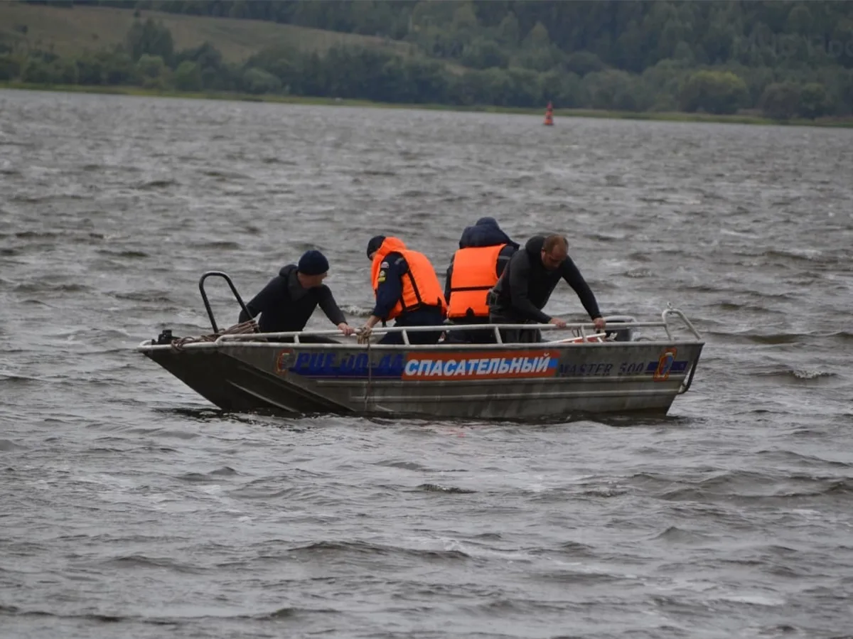 Под Пермью нашли запутанные в сетях тела четверых рыбаков0