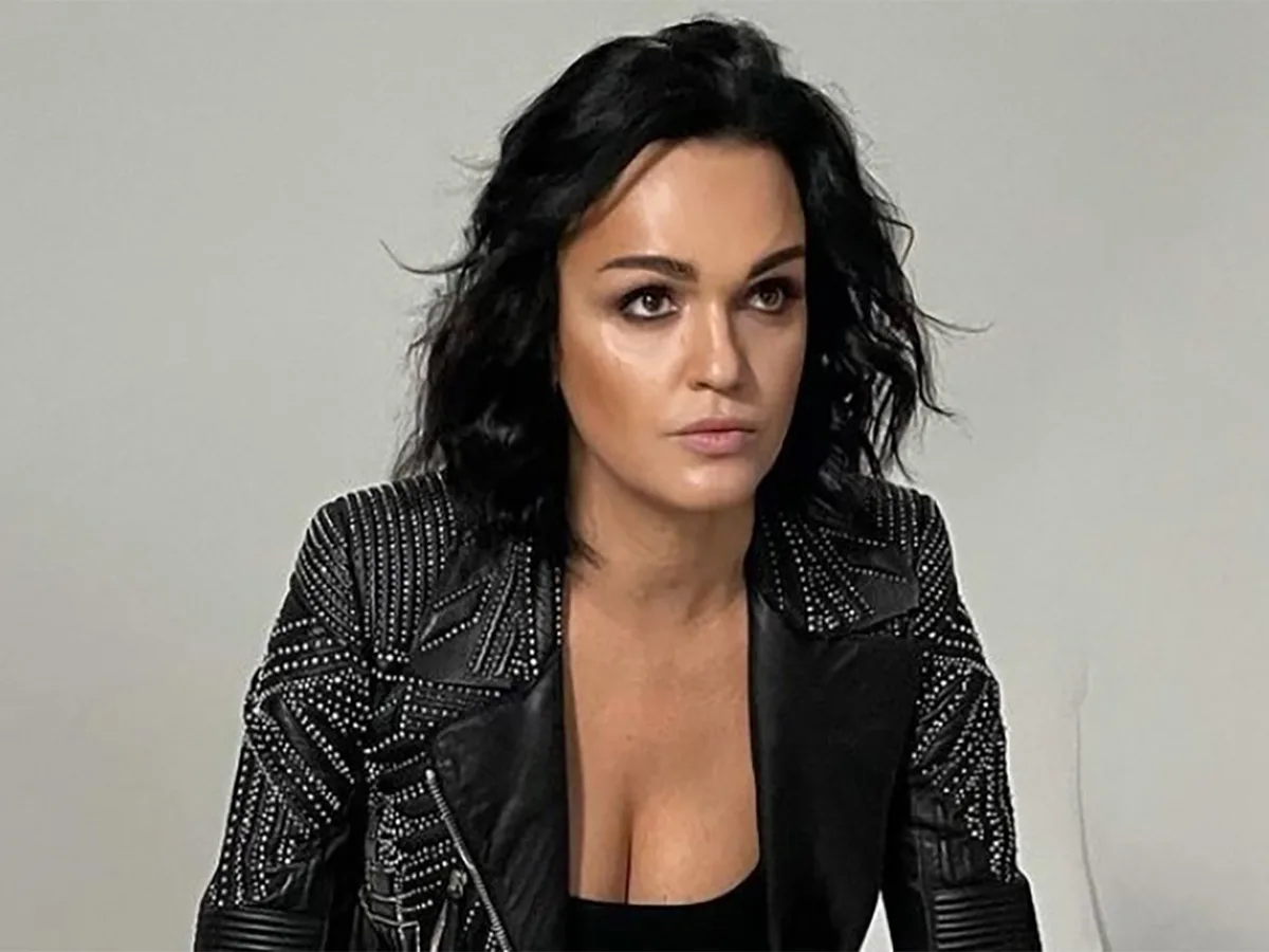 Слава высказалась о Долиной после скандала с квартирой и призналась что не переносит ее0