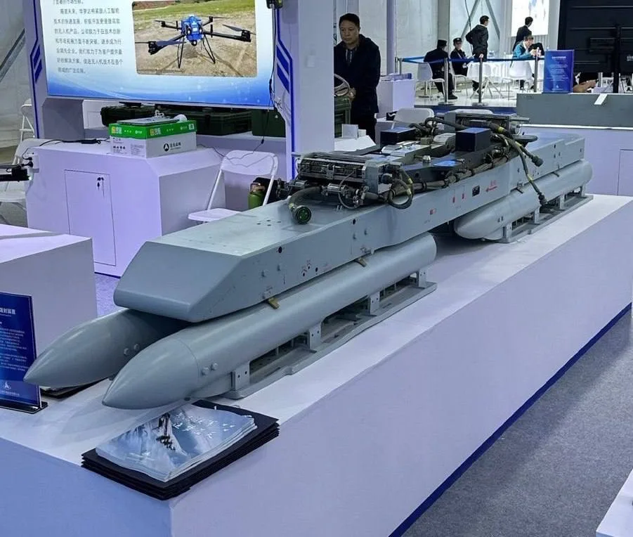 Китайская оборонная компания продемонстрировала новые многофункциональные подвесные устройства для боеприпасов