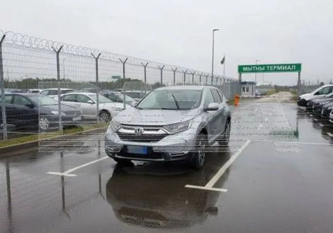 С помощью ИИ мошенники развели россиянина на 3,3 млн рублей при покупке авто из Европы