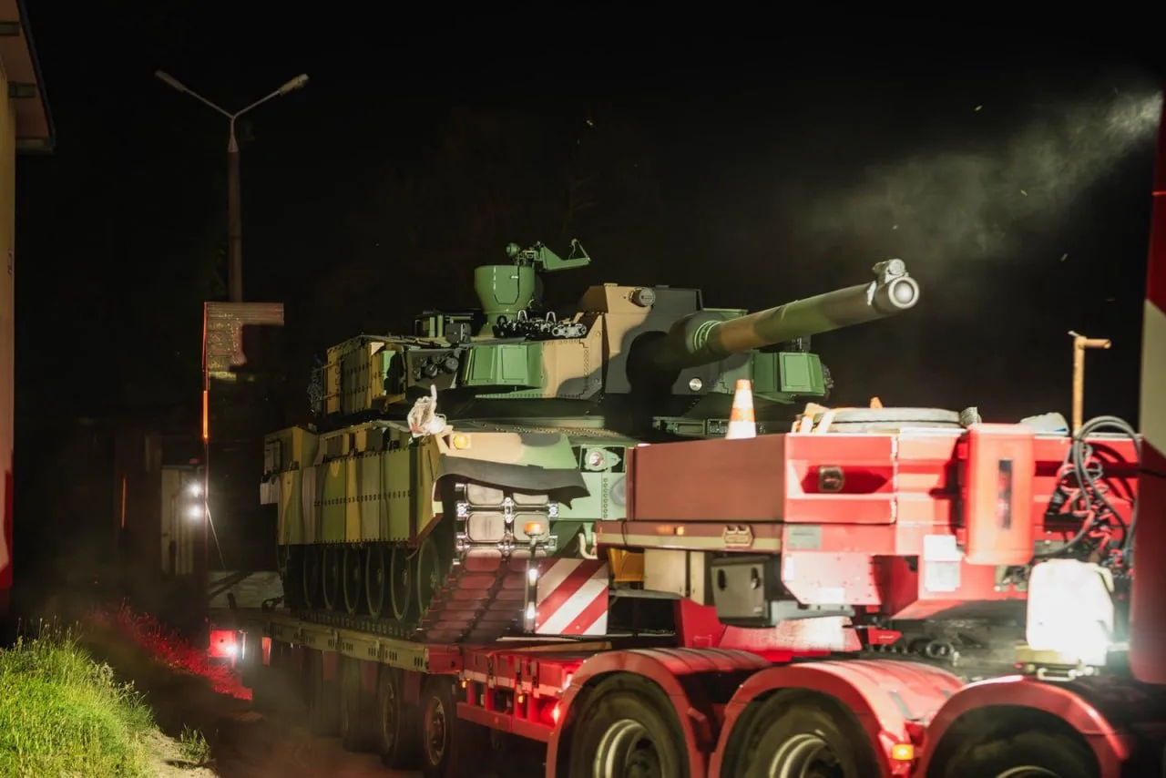 Польша отчиталась о получении последней партии из 180 заказанных в Корее танков K2 Black Panther