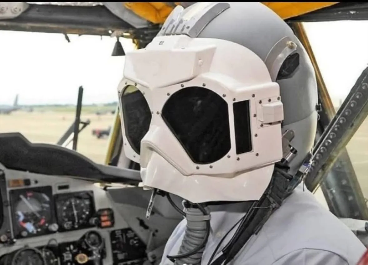 В США начали вспоминать, как выглядят защитные очки пилотский шлем PLZT, защищающие глаза от вспышки ядерного взрыва