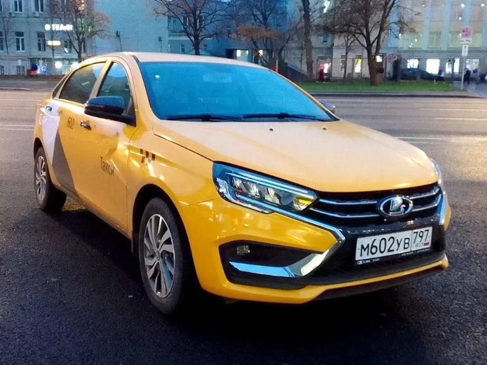 Lada Aura уже на линиях такси