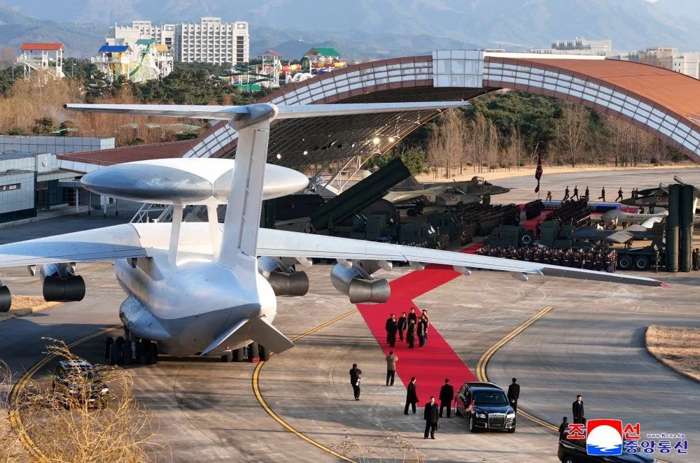 Ким Чен Ын объявил о новых стратегических средствах ядерного сдерживания