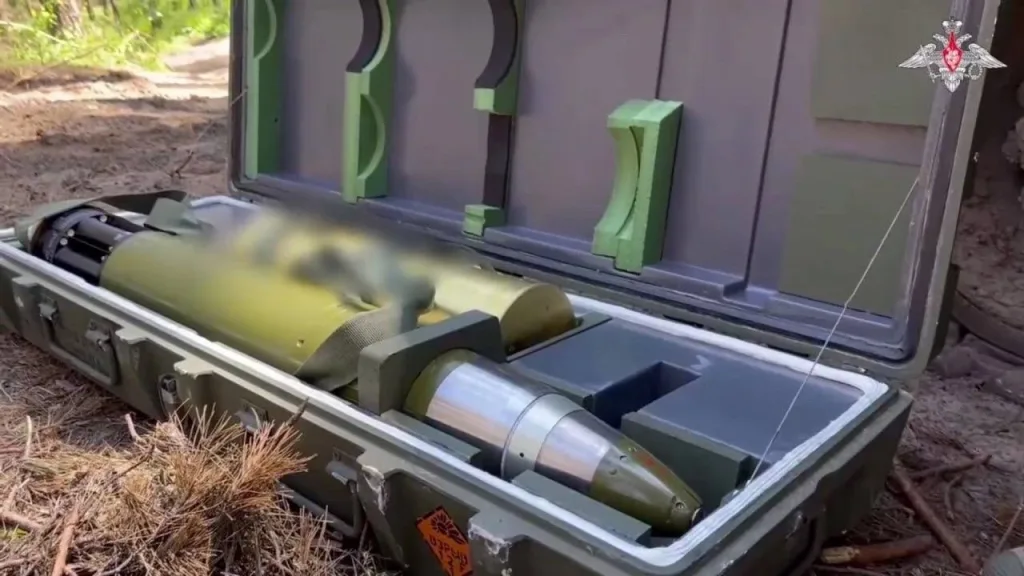 Тем временем Ростех рапортует, что отгрузил в войска новую партию ракет для противотанковых ракетных комплексов «Корнет» и артиллерийские управляемые осколочно-фугасные снаряды ЗОФ95 «Краснополь-М2»