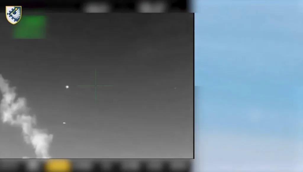 Опубликованы первые кадры перехвата ракет Х-59 и Х-101 огнём британского ЗРК Raven одного из зрп ВСУ