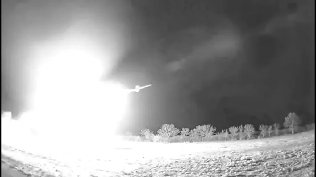 Первое видео запуска крылатой ракеты «Длинный Нептун» из модифицированной пусковой установки на шасси Tatra