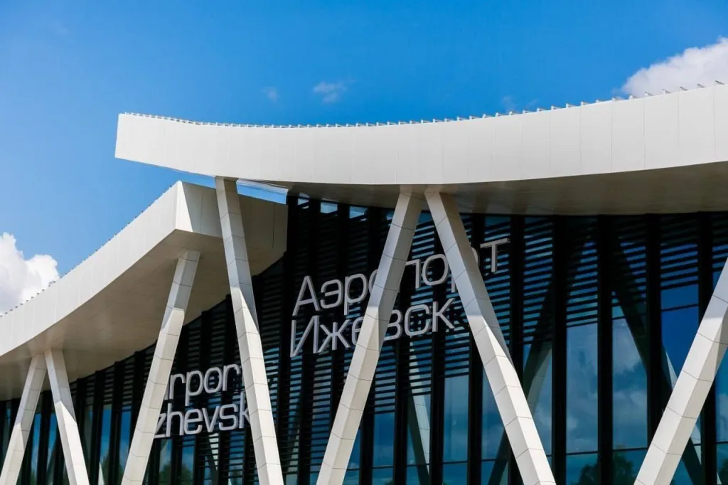 Ижевский аэропорт назвали в честь Калашникова