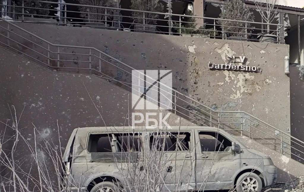 По азербайджанскому посольству в Киеве прилетела ракета Patriot, а не «Искандер»