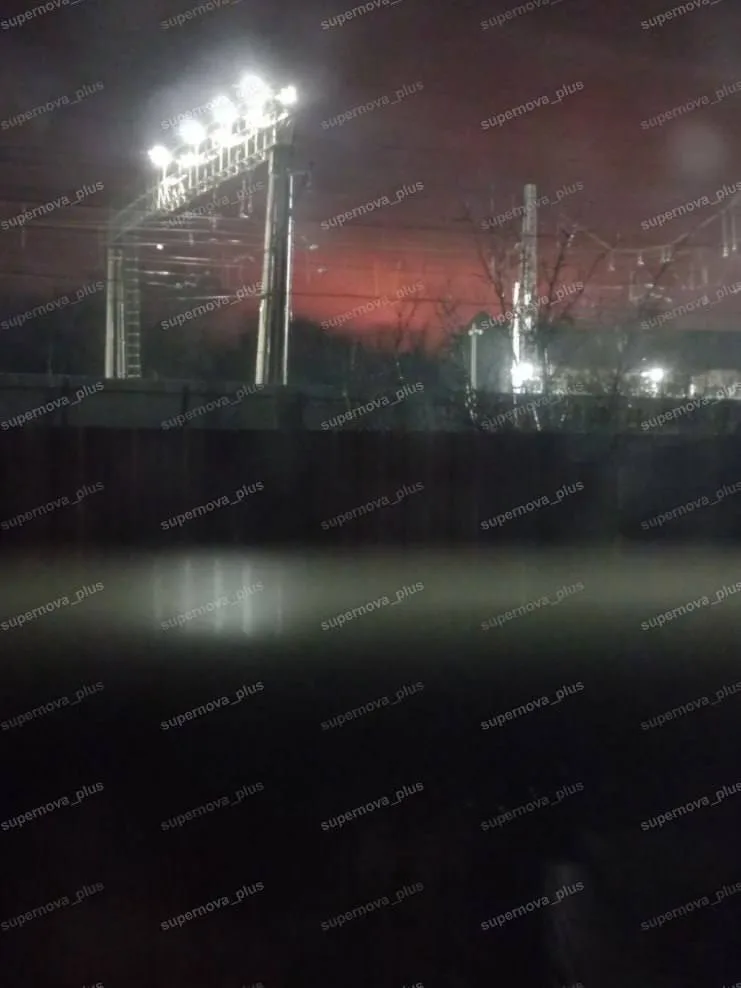 Ночью украинские дроны-камикадзе ВСУ нанесли повторный удар по Новокуйбышевскому НПЗ в Самарской области