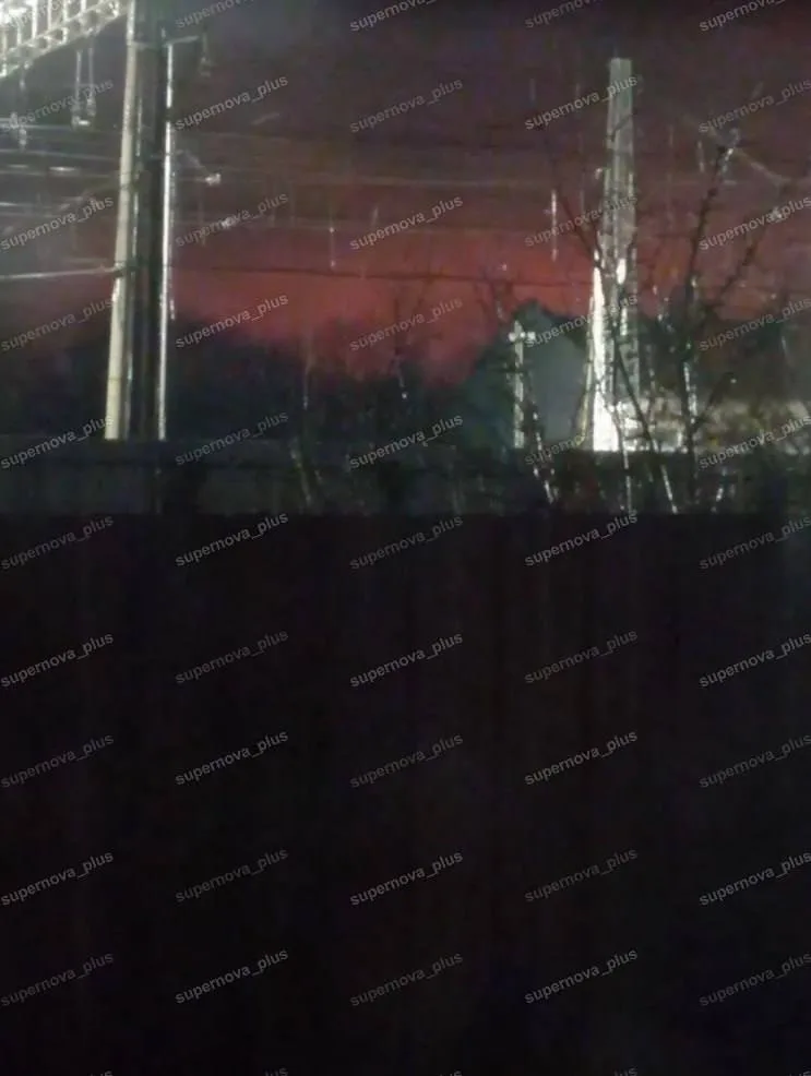 Ночью украинские дроны-камикадзе ВСУ нанесли повторный удар по Новокуйбышевскому НПЗ в Самарской области