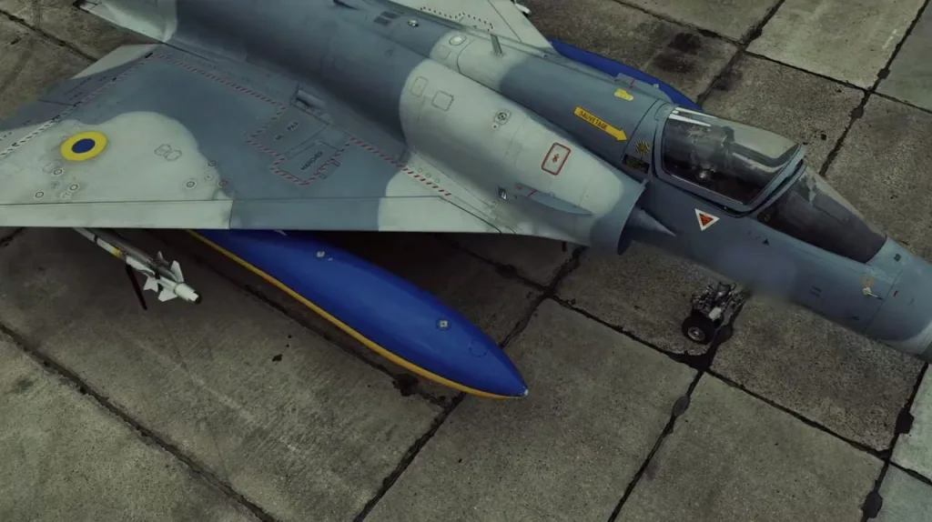 Прямо под меморандум о намерениях купить 100 "Рафалей" у Франции, ВС Украины опубликовали пиар-видео с одним из французских истребителей Mirage 2000-5F