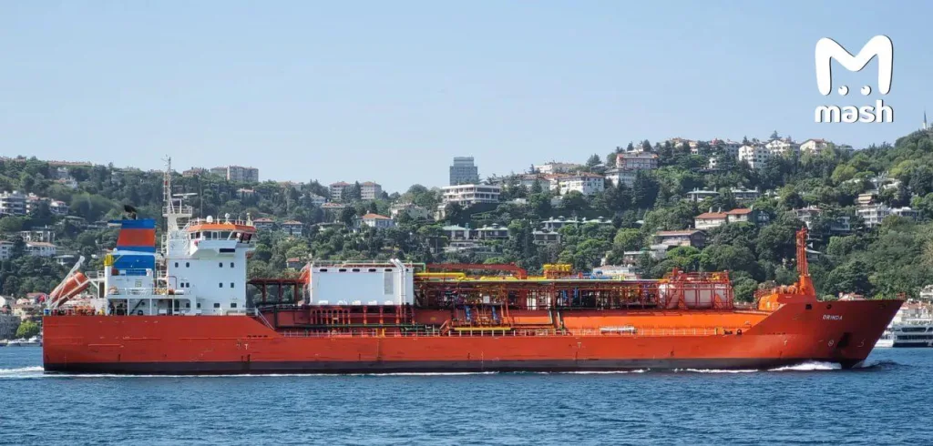 Три российские "Герани" подбили танкер с 4000 тоннами сжиженного природного газа, прибывший в украинский порт "Измаил". Предположительно, СПГ — американский